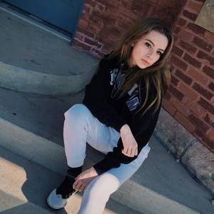 Meet your Posher, Apryle